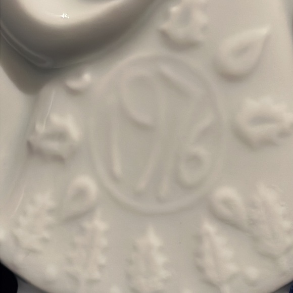 1976 Haviland Christmas ornament France "Sleeping Angel" Discontinued - Picture 6 of 12